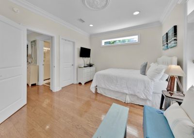 14 Lifeguard Loop E Rosemary-large-016-017-1J0A80701-1500x1000-72dpi