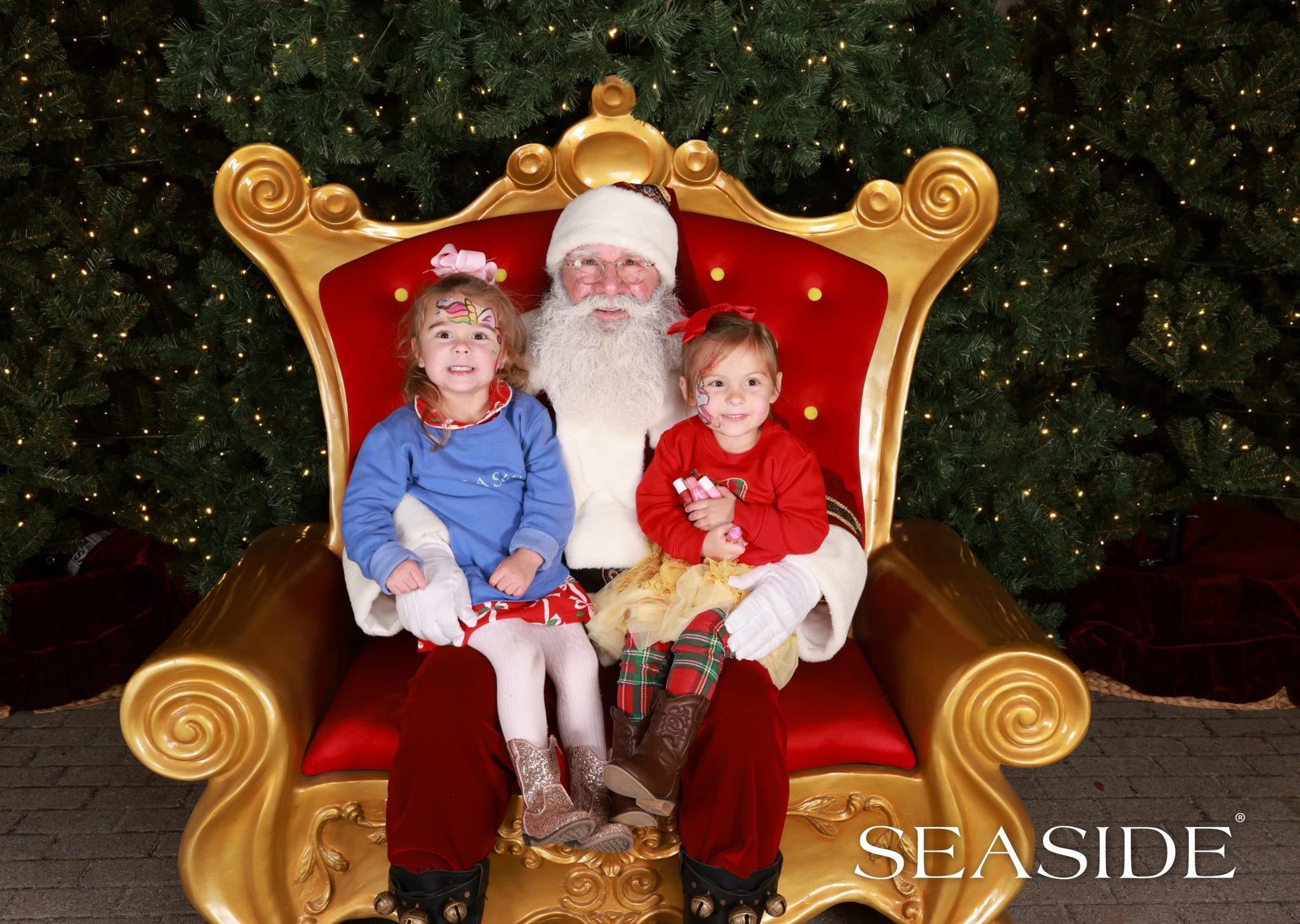 Photos with Santa in Seaside event Photos with Santa in Seaside